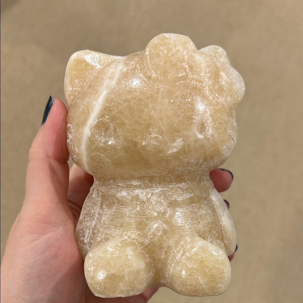 2.10 lb yellow calcite Hello Kitty Figurine - Picture 8 of 8